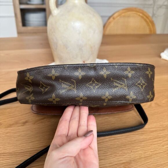 ✅AUTHENTIC✅LOUIS VUITTON SAINT CLOUD MM - Picture 9 of 16